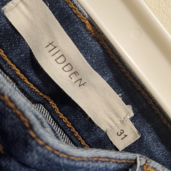HIDDEN | High Rise Dark Wash Clean Hem Skinny Jeans in Size 31 - Picture 4 of 11